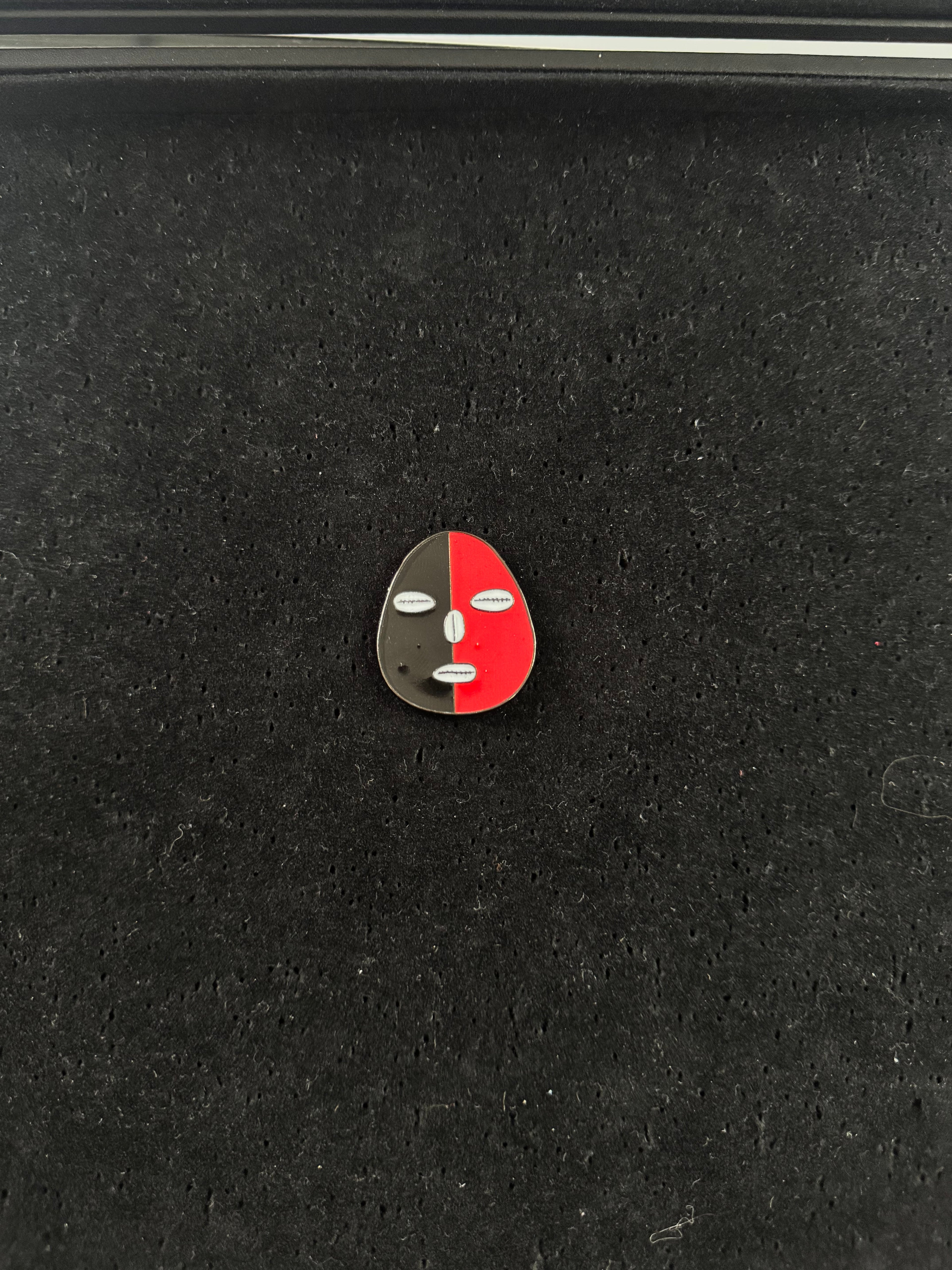 Pin Eleguá