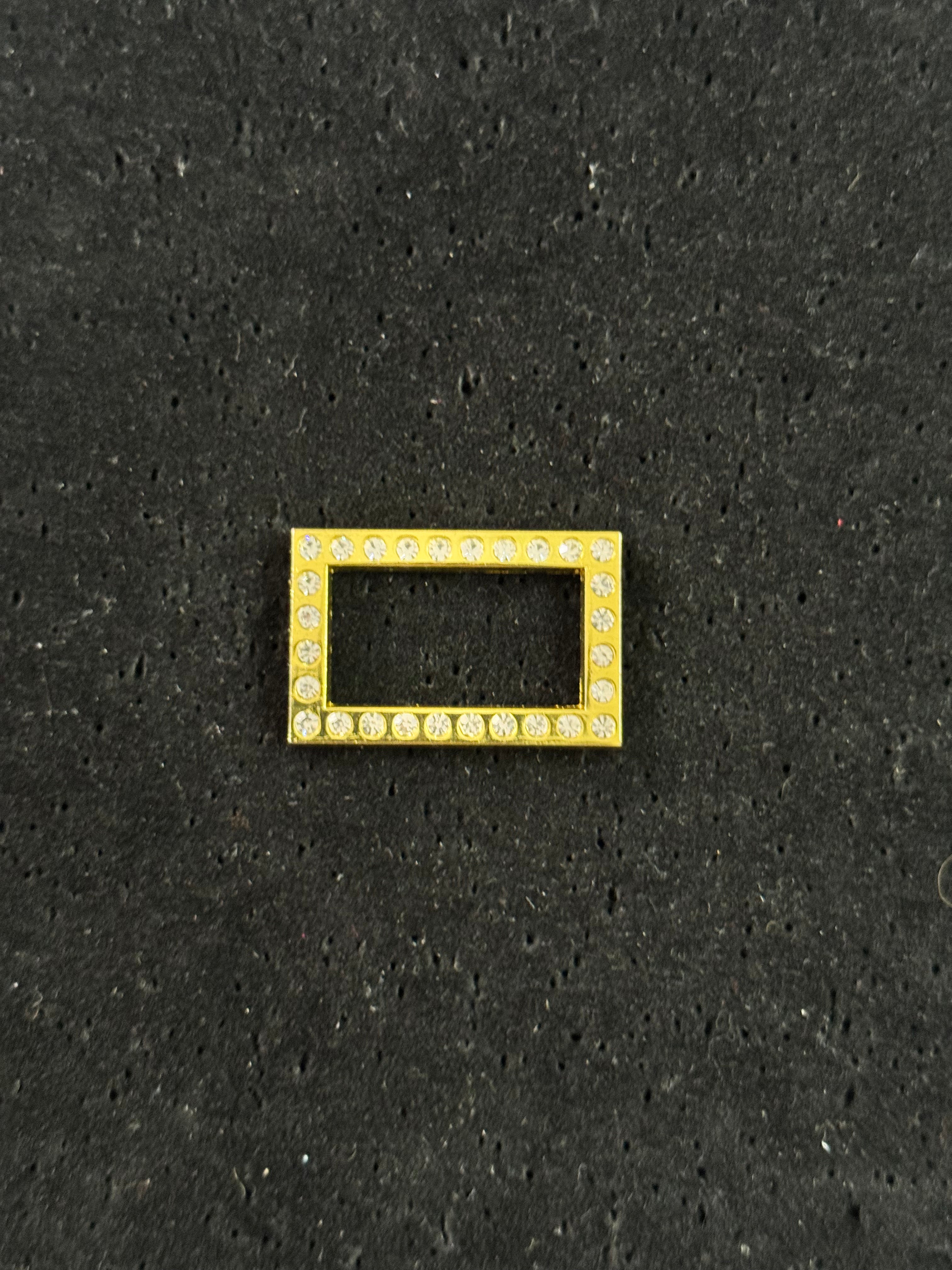 Pin Contorno Dorado