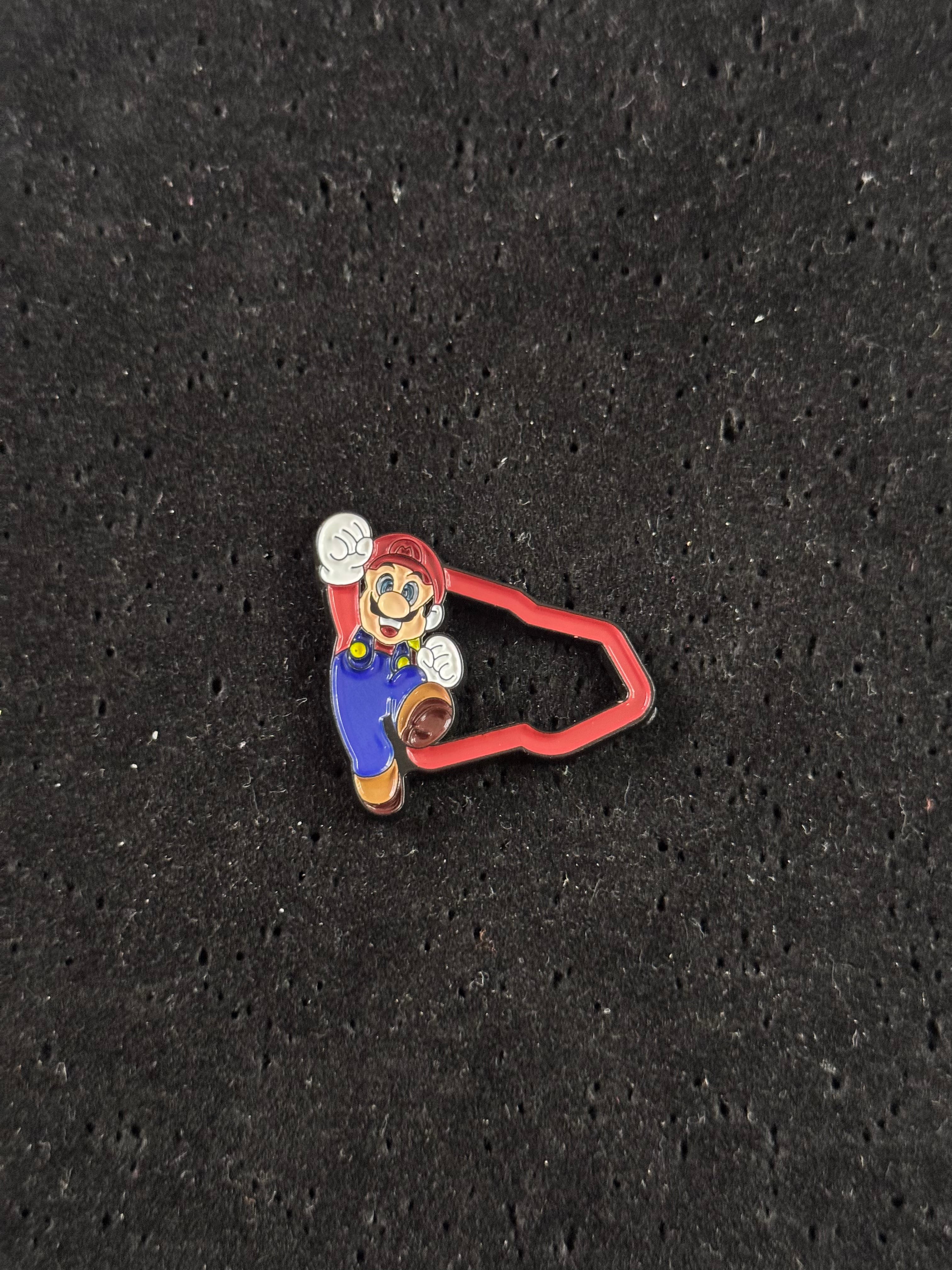 Pin Contorno Mario Bros
