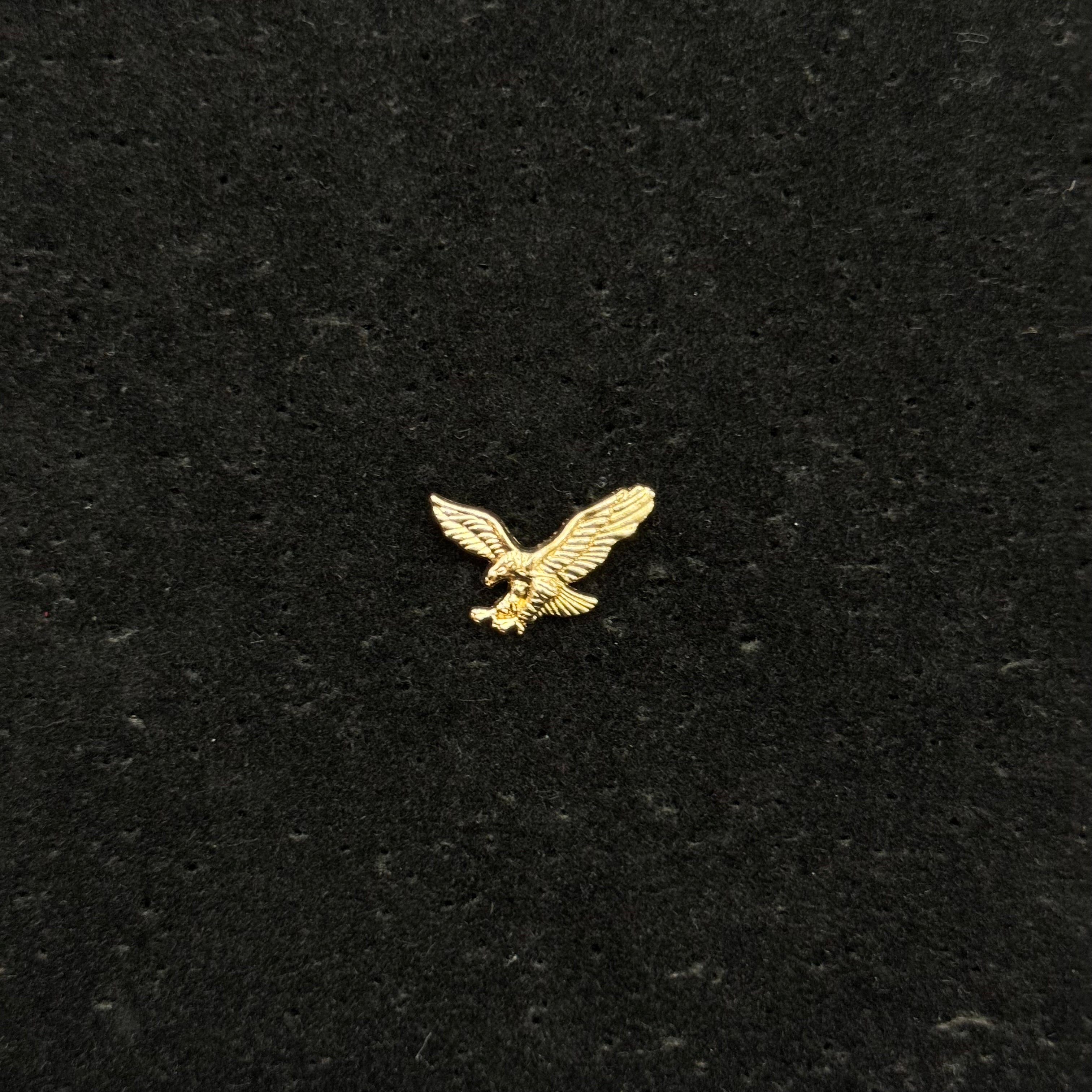 Pin Aguila