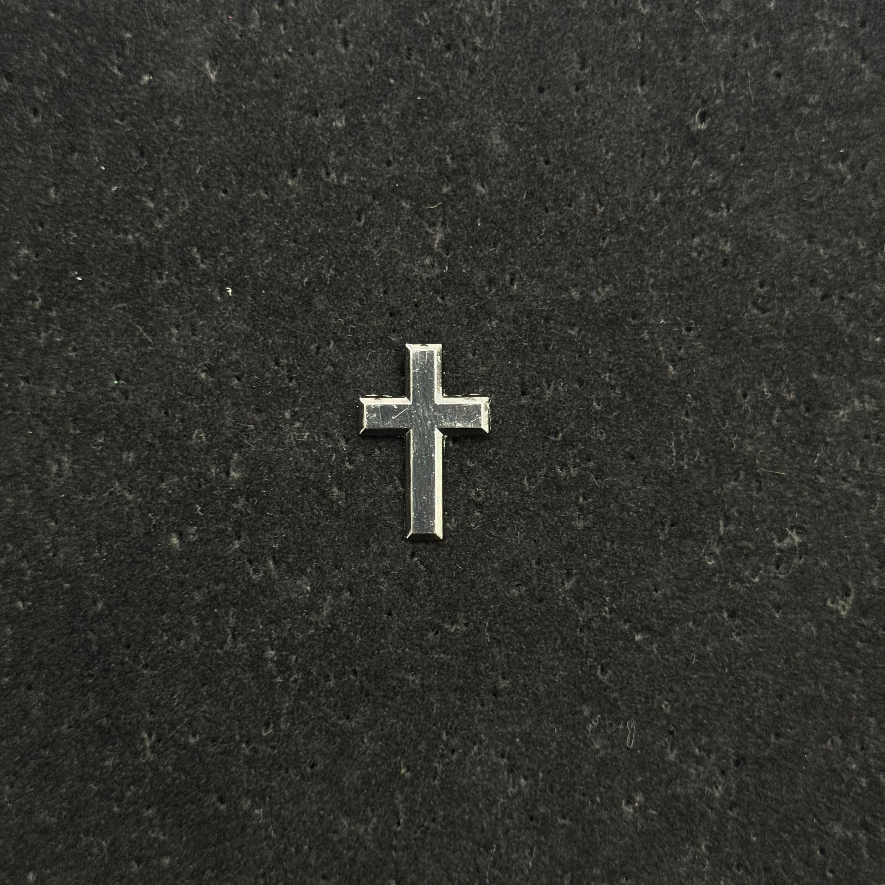 Pin Cruz Negra