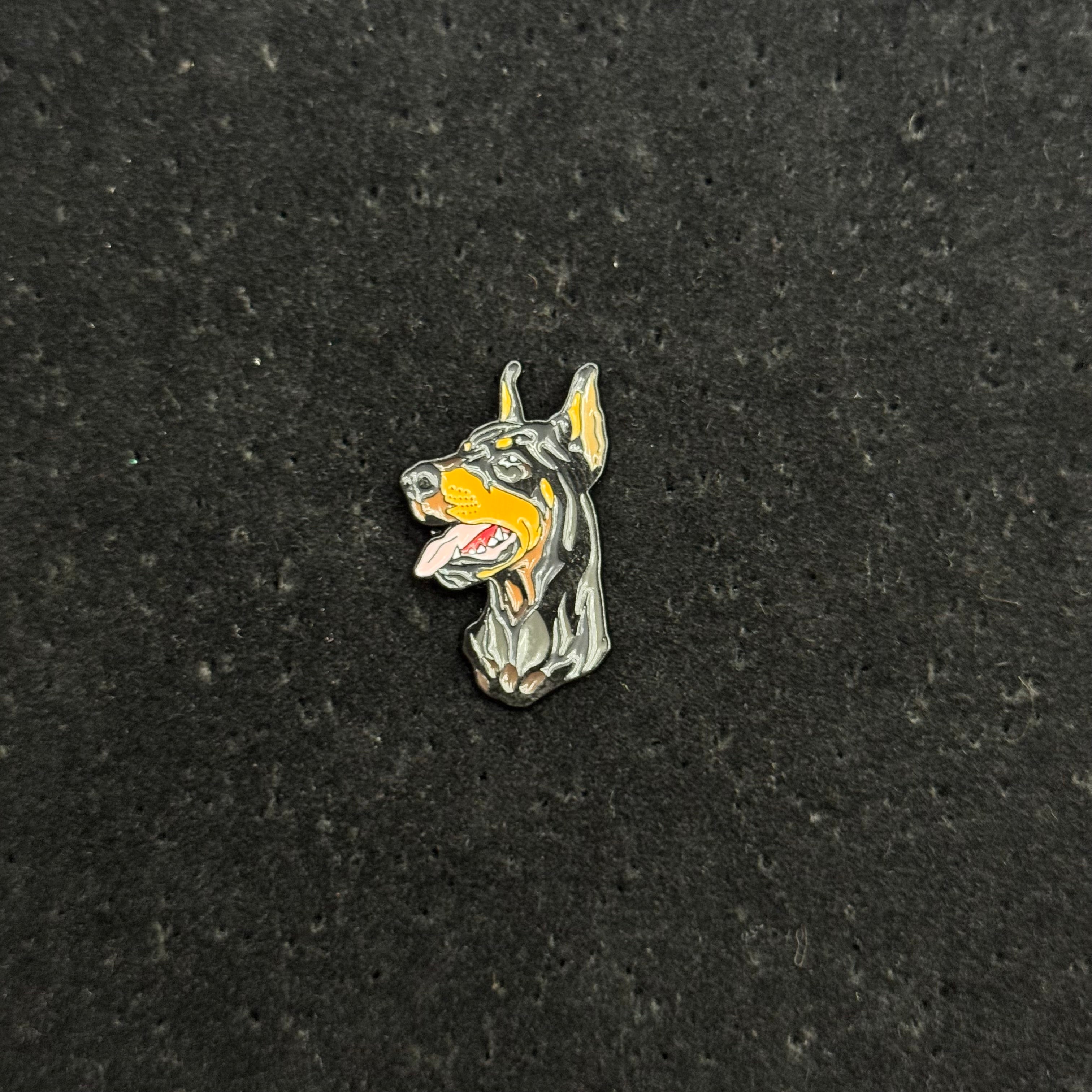 Pin Doberman